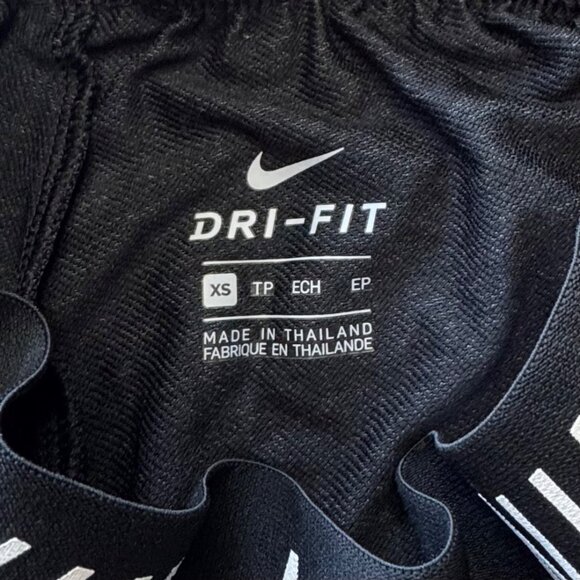 NIKE Dri-Fit Athletic Shorts Girls XS 6X Gray Logo Waistband Gym Volleyball Yoga - Picture 4 of 5